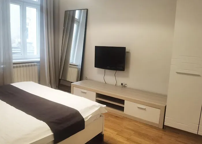 Toplica アパート